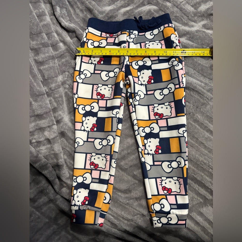 Hello Kitty, girls pants size 4.  New without‎ tags.